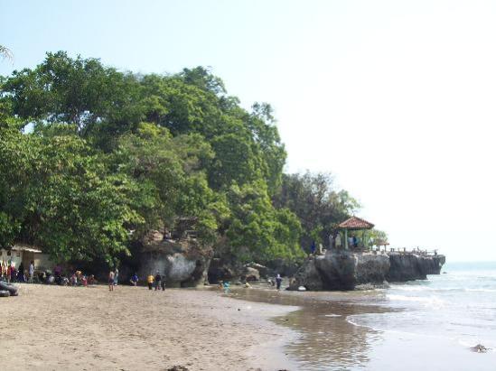 Pantai Karangbolong